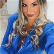 Profesora de inglés que imparte clases a todas las edades